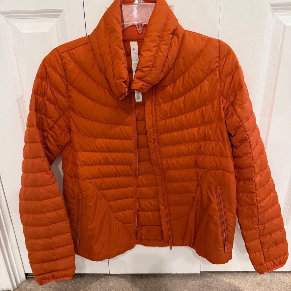lululemon athletica Women's Lightweight Relaxed Fit Down Jacket